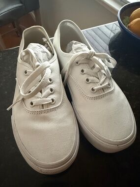 Vans Women’s White Low-Top Canvas Sneakers